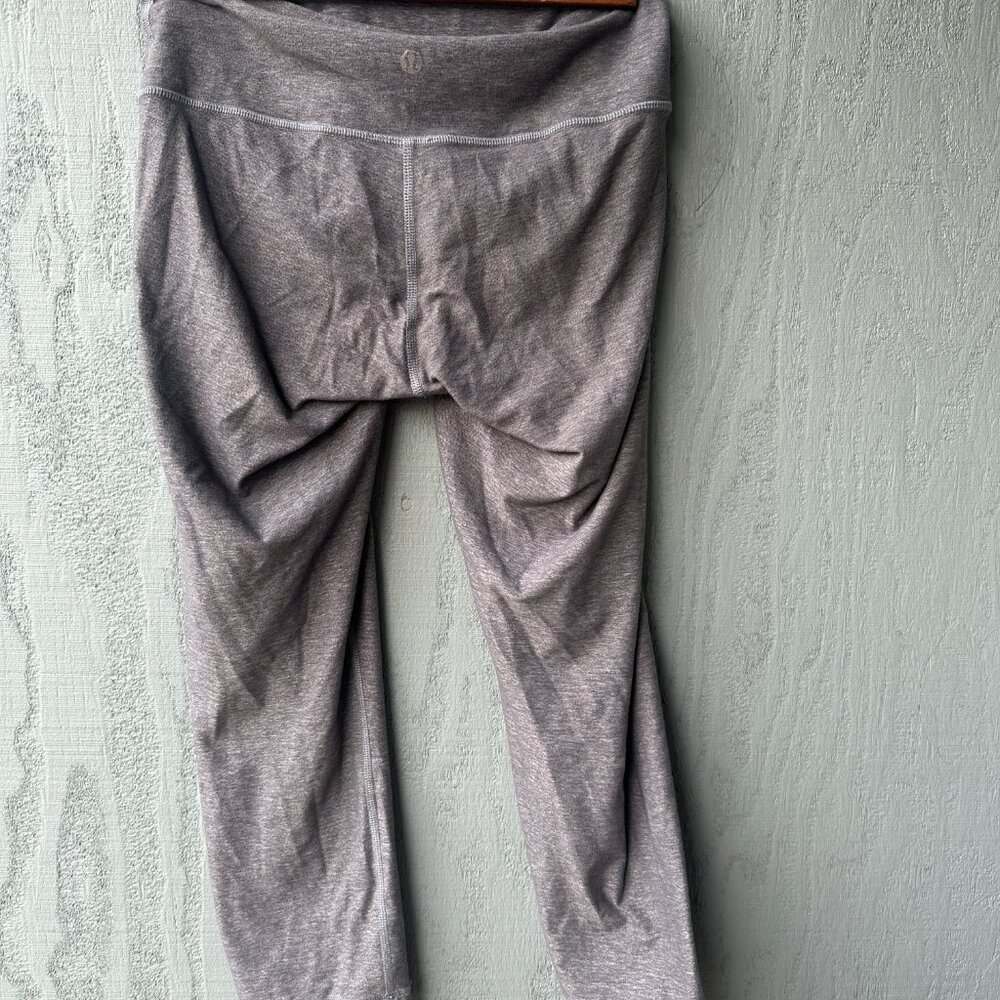 Lululemon Align Heather Grey Cropped Leggings - Picture 3 of 3